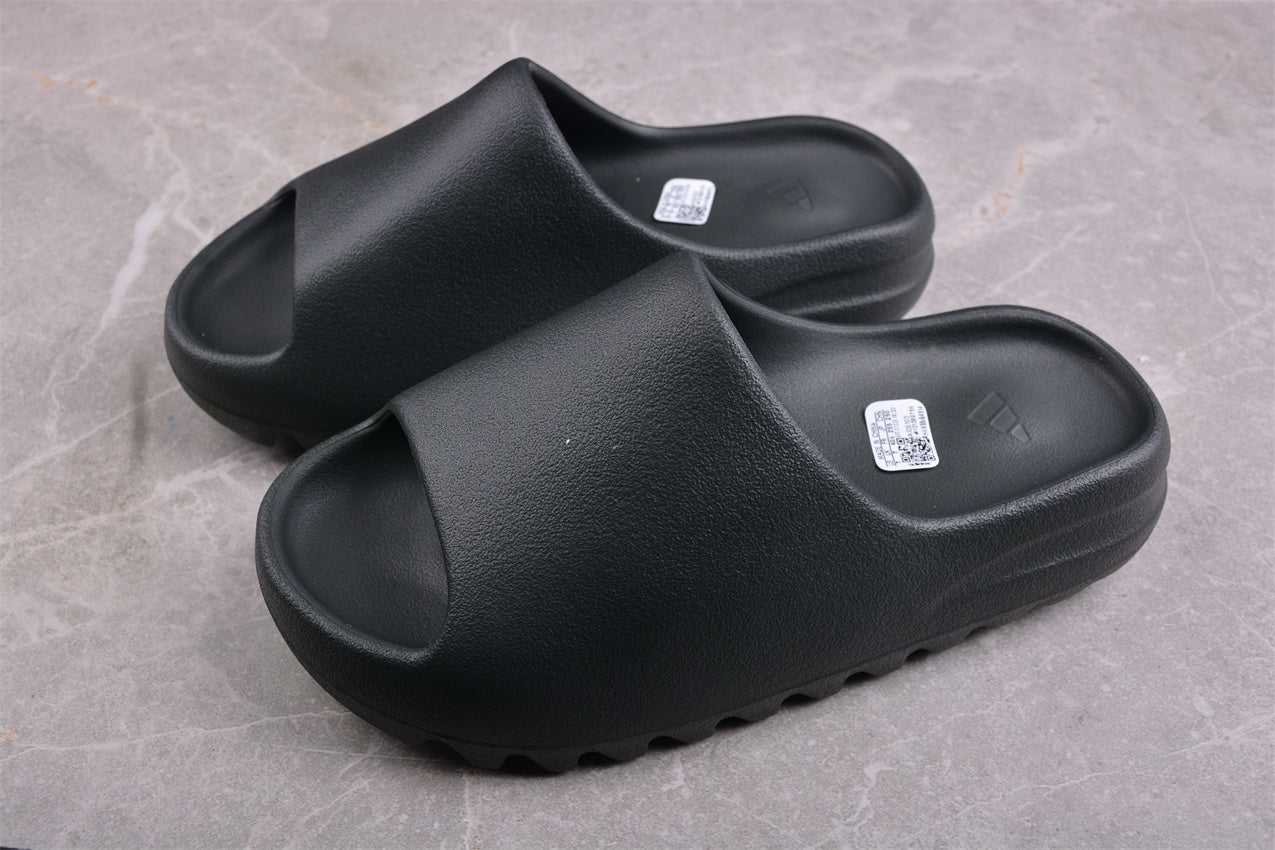 Yeezy slides black