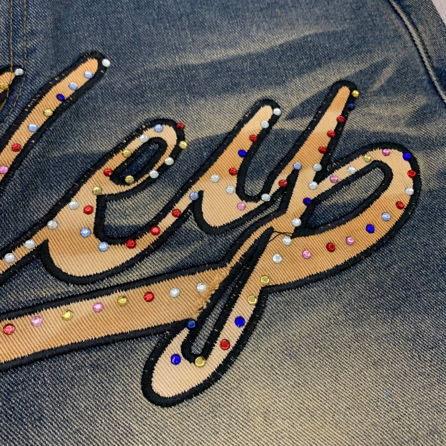 Vale forever beige acid washed skittles jorts