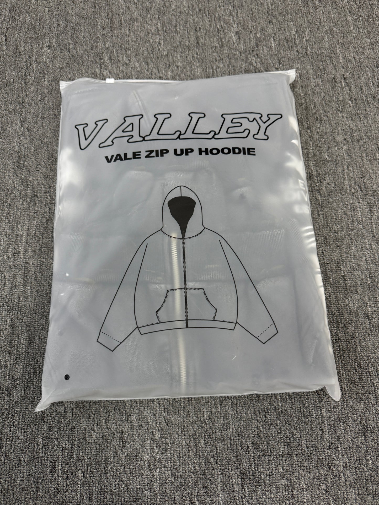 Vale Forever BLACK CURSIVE ZIP UP HOODIE