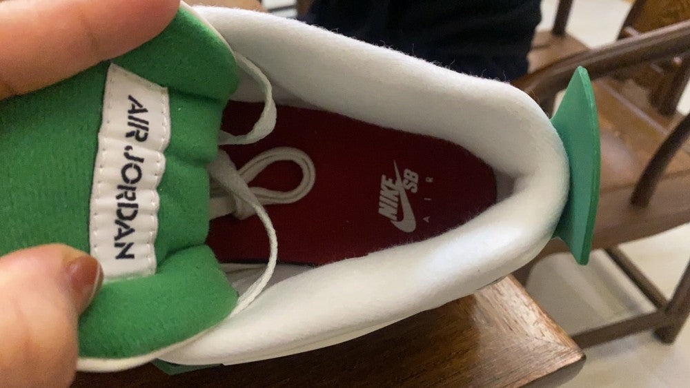 Nike SB x Air Jordan 4 Retro SP 'Pine Green'