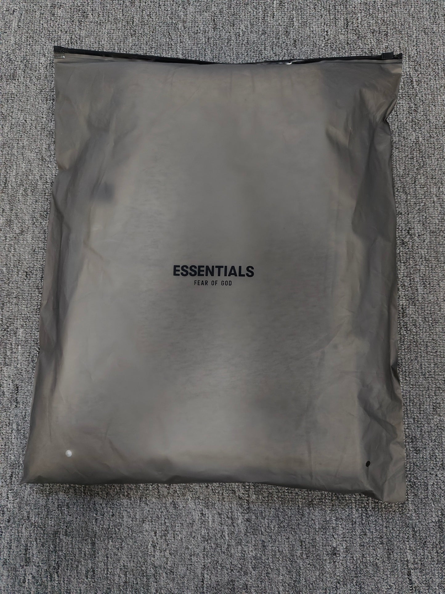 Fear of God Essentials sweatpants cuffed ‘light oatmeal '