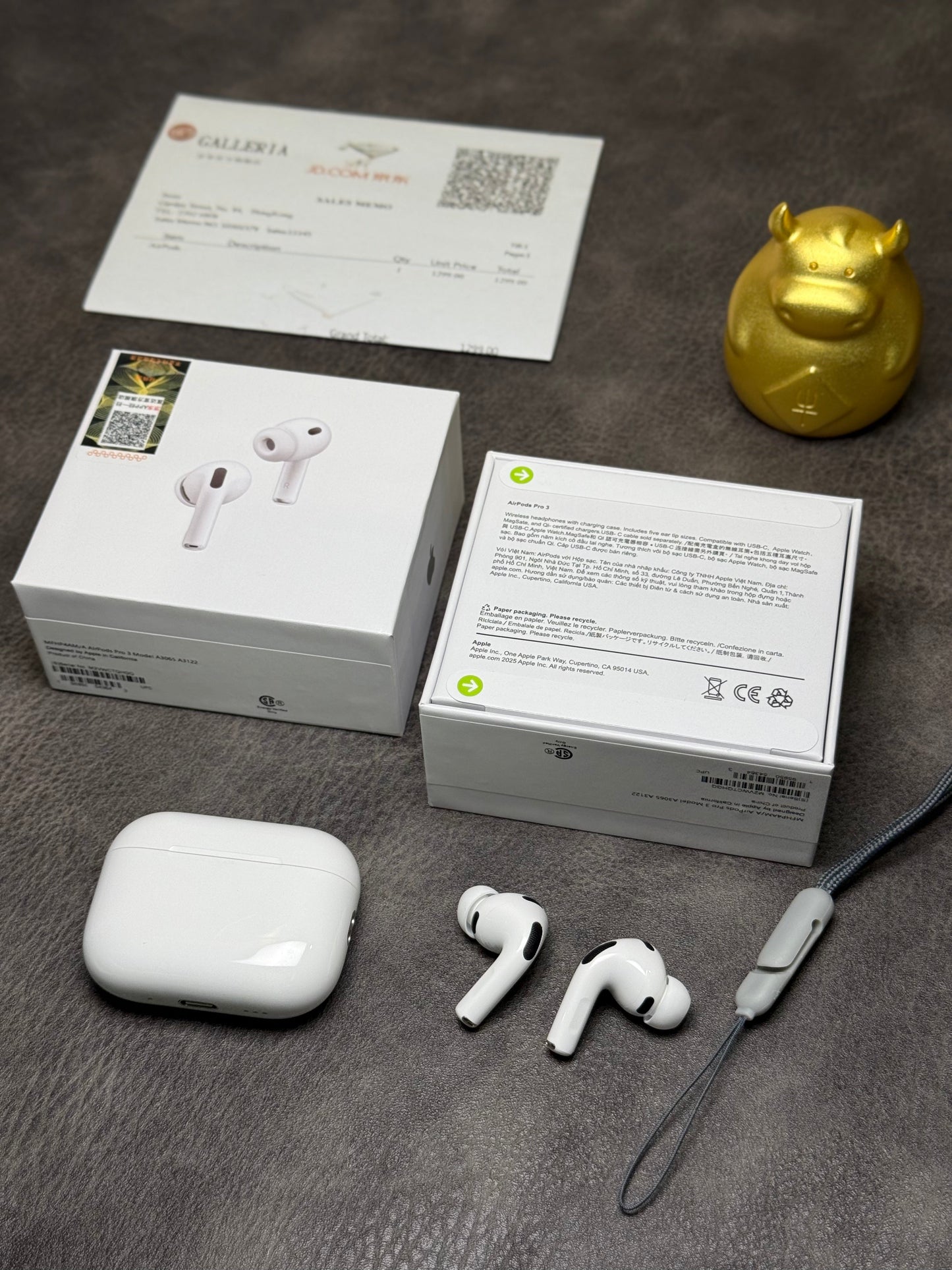 Apple AirPods Pro 3 White Bluetooth In-Ear Earbuds w/ Mic & Case