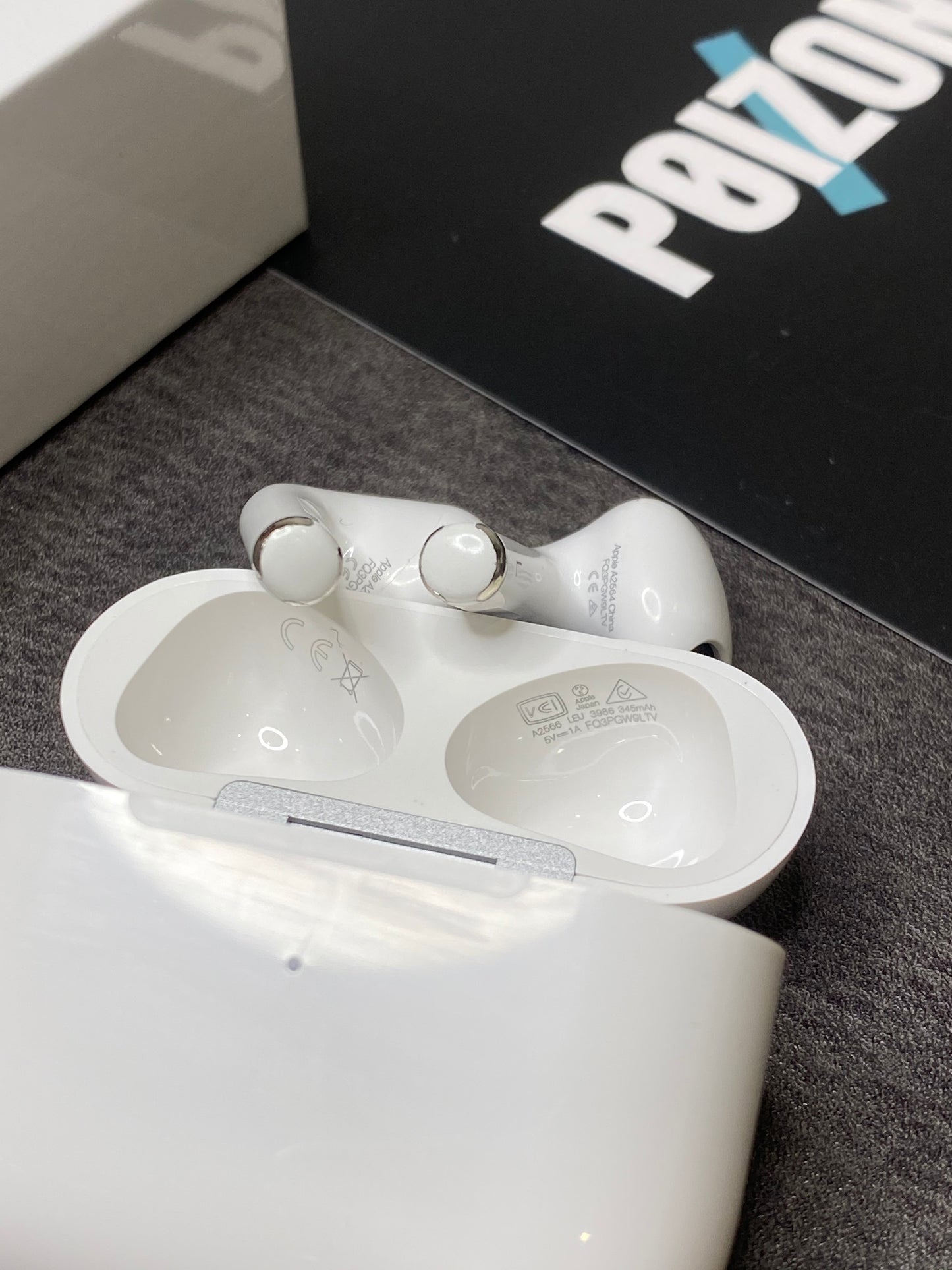 Apple AirPods Pro 3rd Gen White Bluetooth In-Ear Earbuds w/ Mic & Case