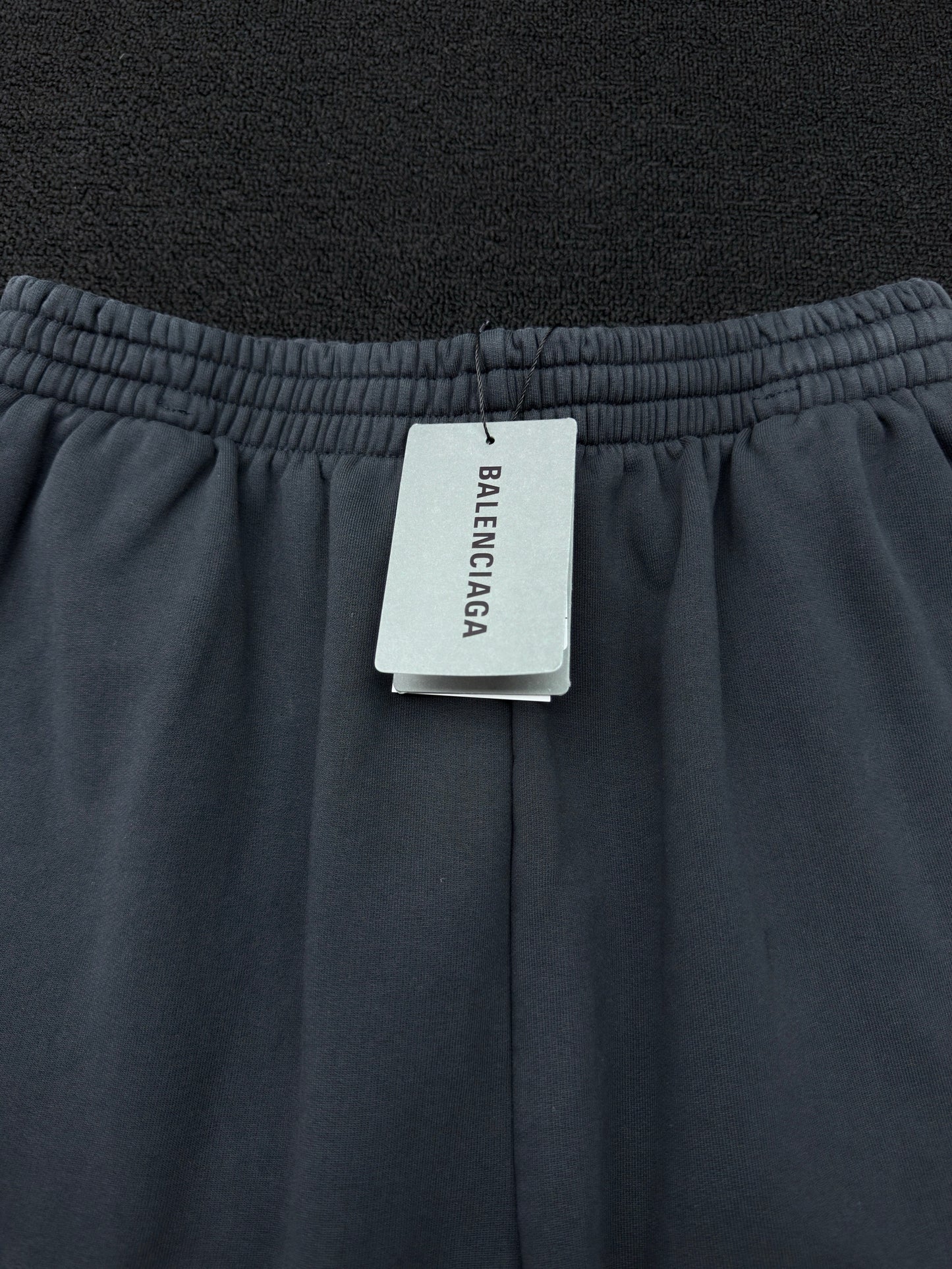 MEN'S BASKETBALL SERIES - SWEAT SHORTS IN BLACK