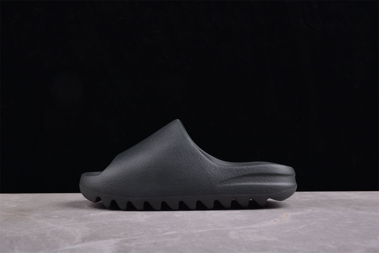 Yeezy slides black