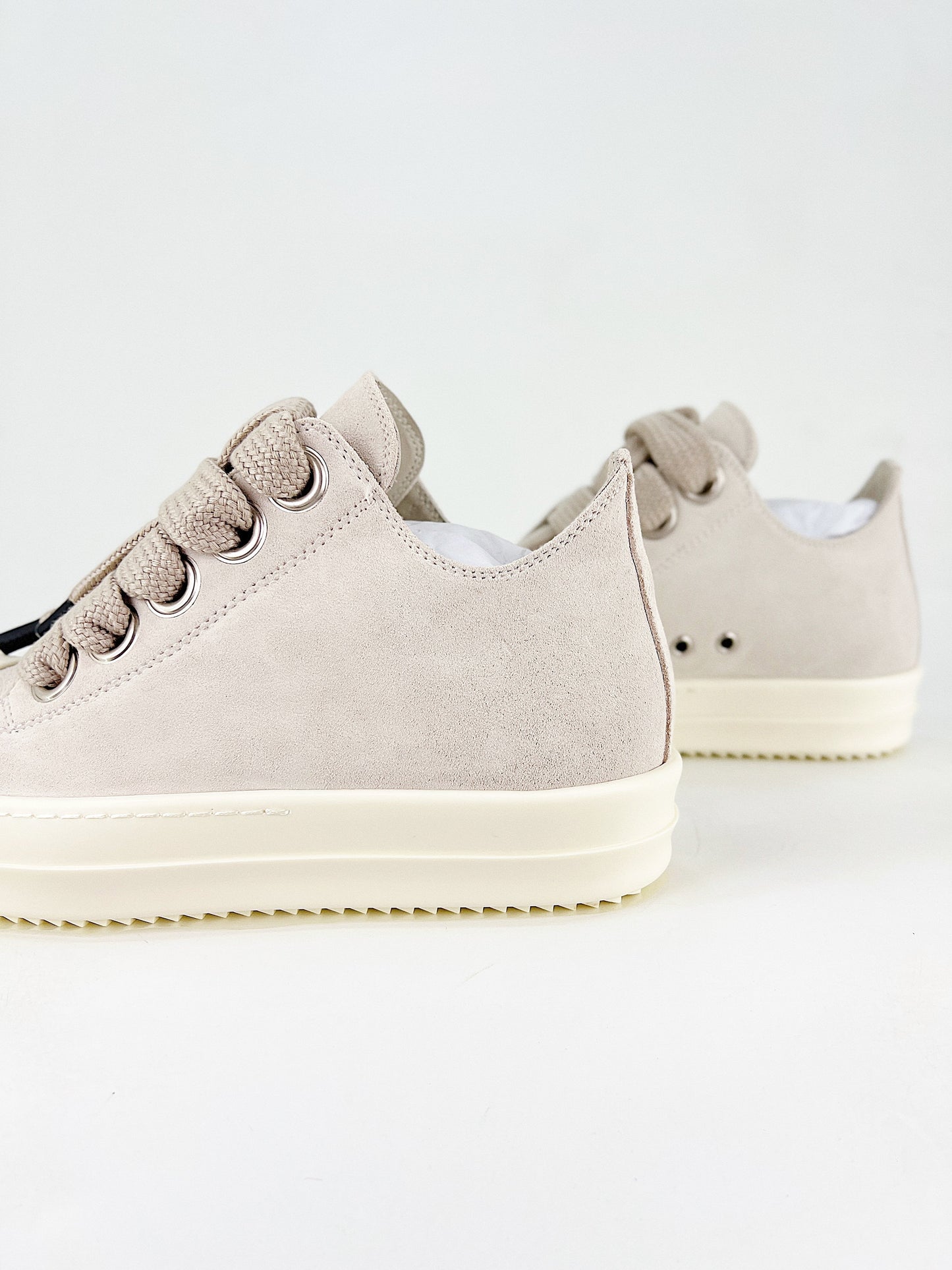 Rick Owen’s white jumbo lace