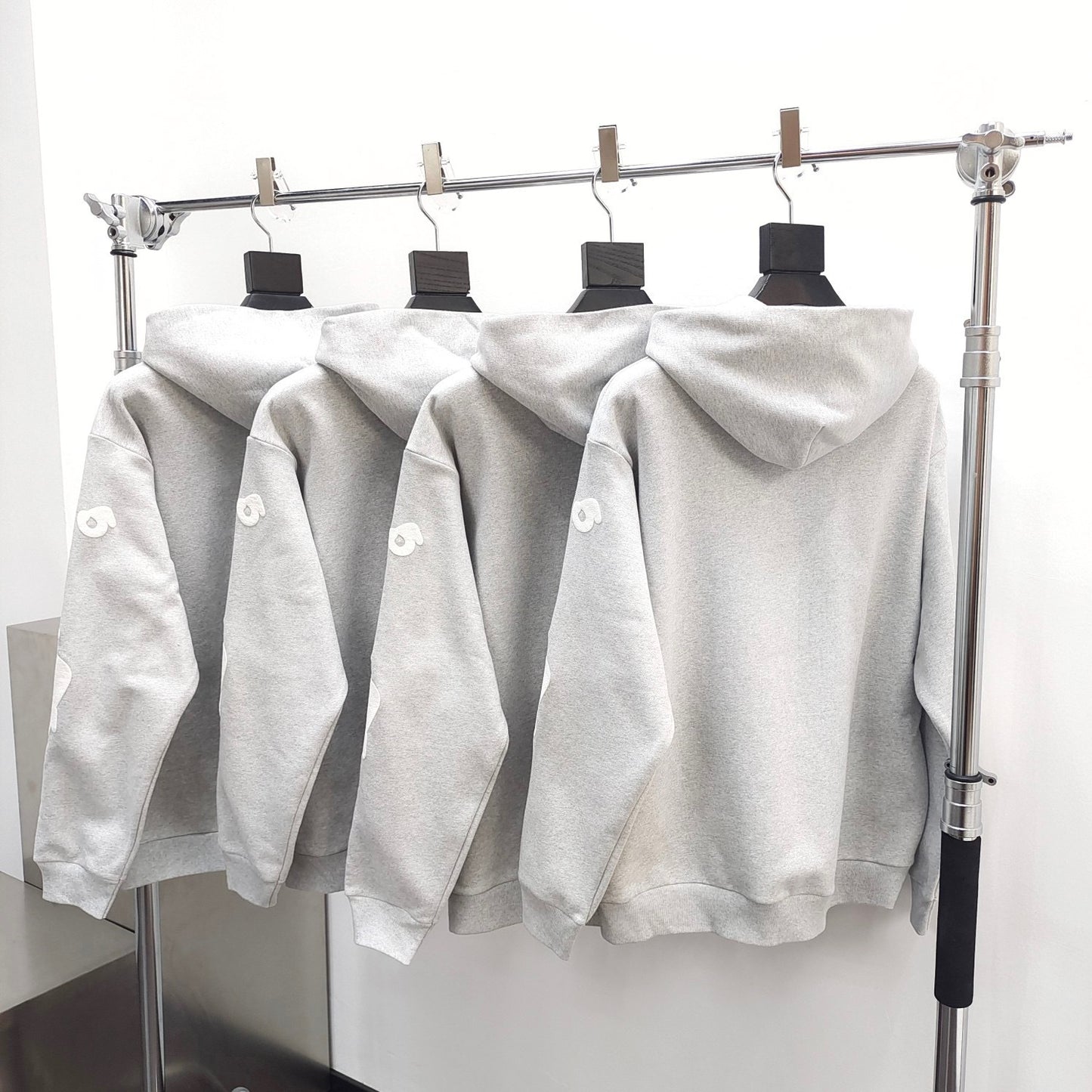 Sp5der worldwide gray  beluga hoodie puff print logo