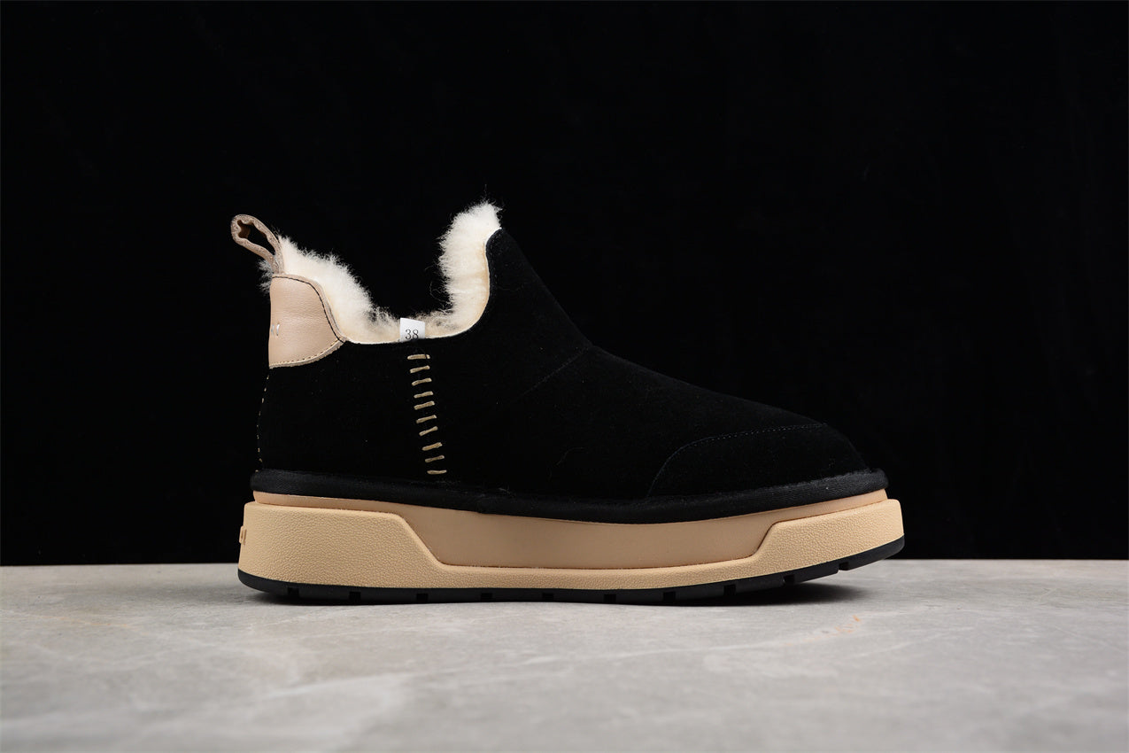 Amiri uggs Malibu suede boots black