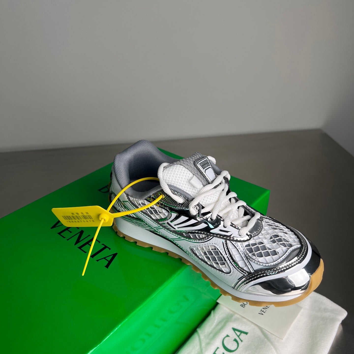 Bottega venta orbit silver and white