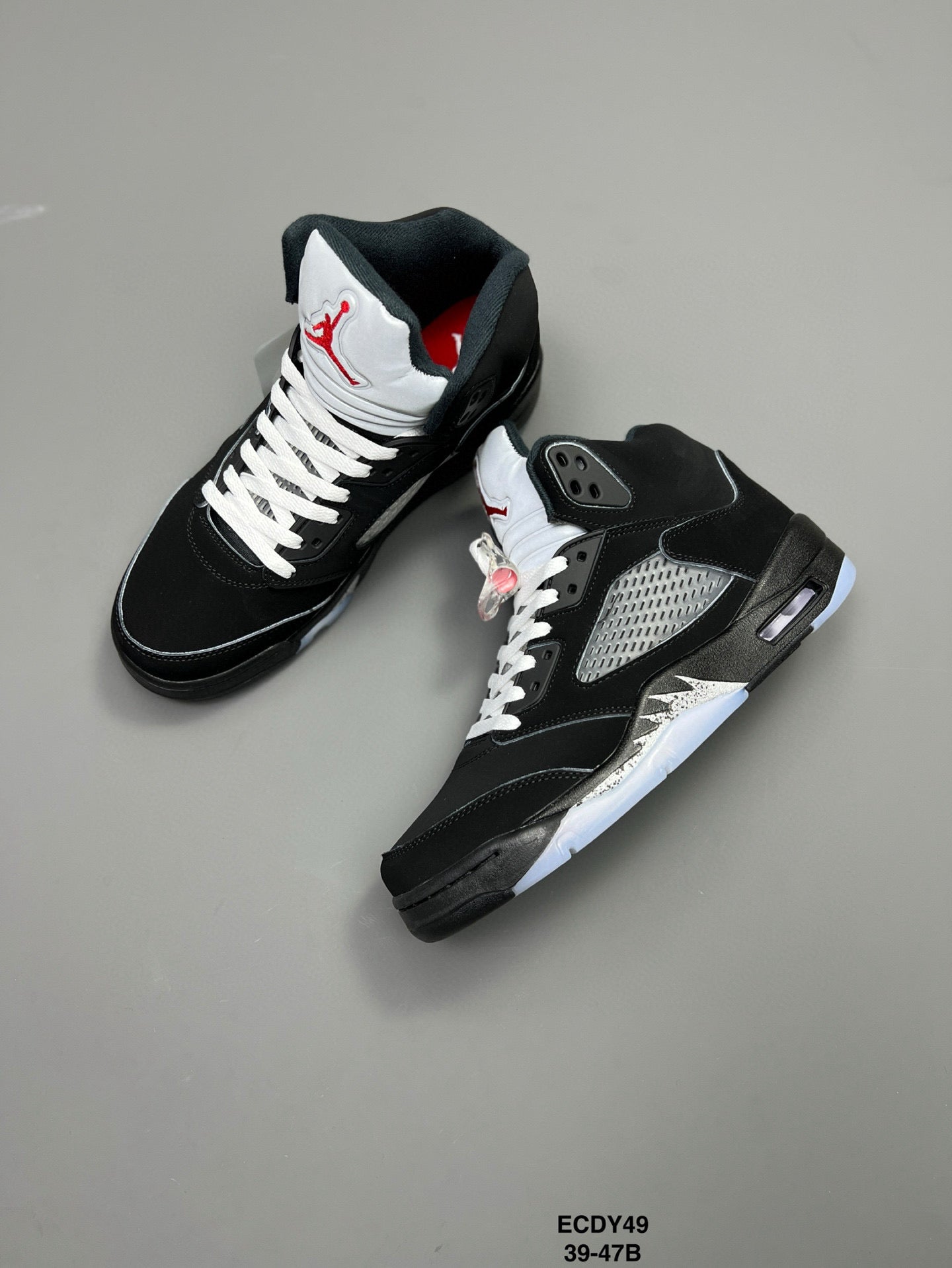 Air Jordan 5 Retro OG "Black Metallic Reimagined