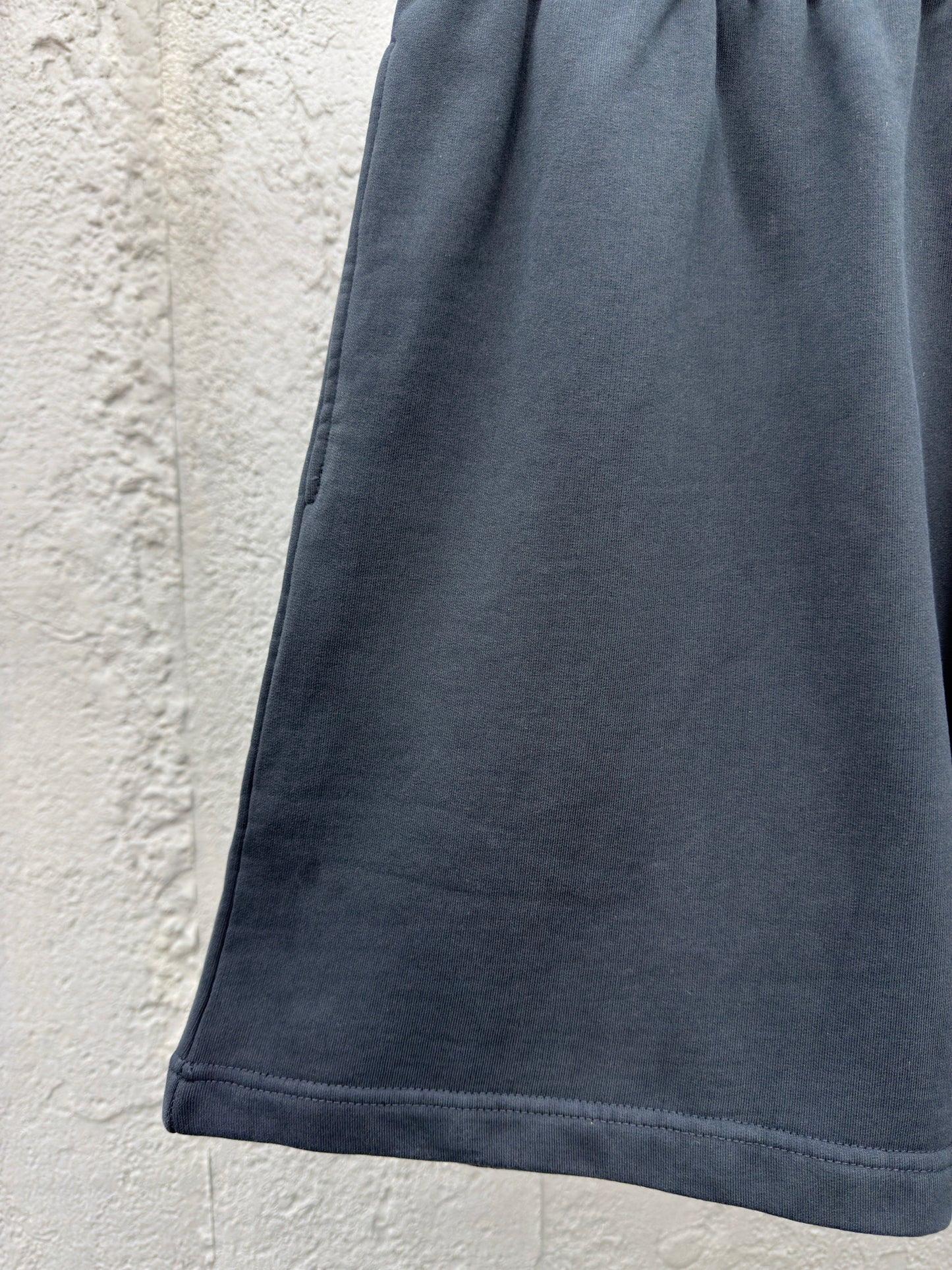 MEN'S BASKETBALL SERIES - SWEAT SHORTS IN BLACK