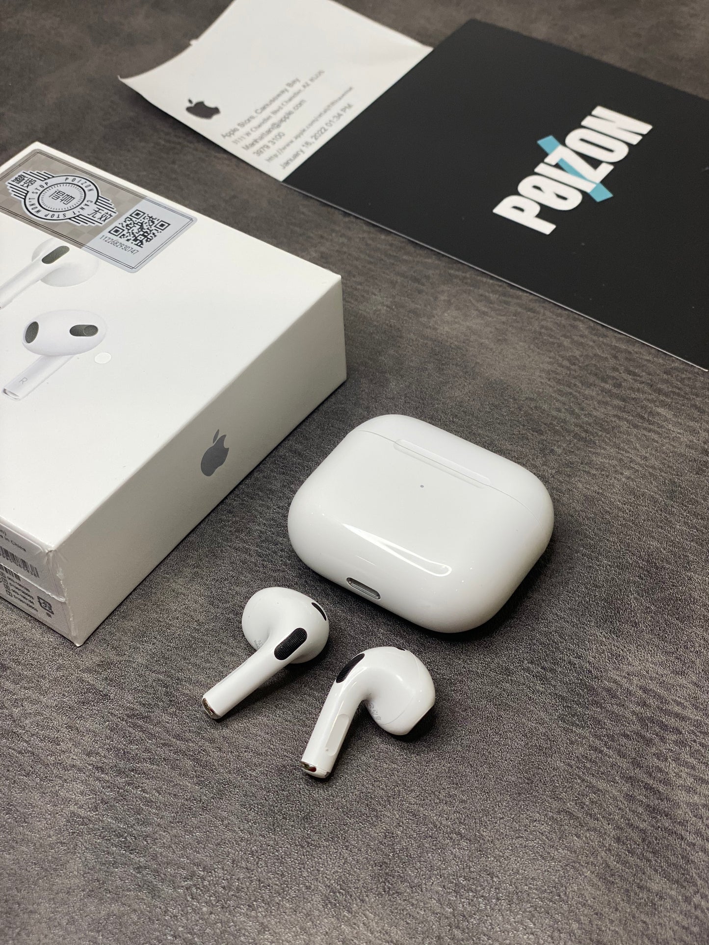 Apple AirPods Pro 3rd Gen White Bluetooth In-Ear Earbuds w/ Mic & Case