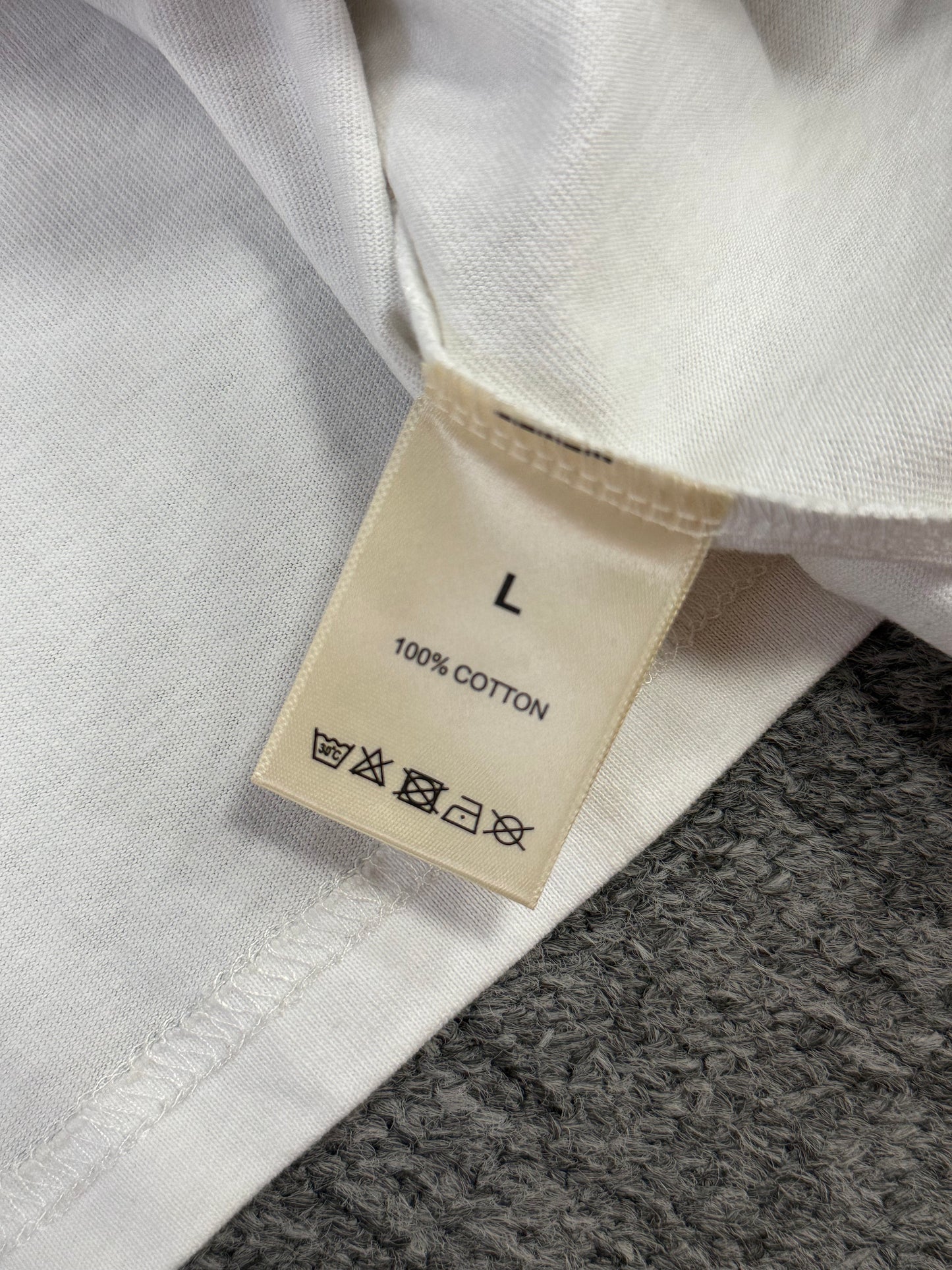Vale Forever Saturday Long-Sleeve 'White'