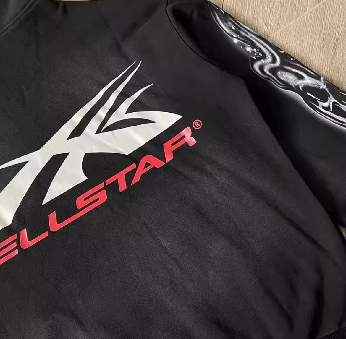 HELLSTAR AIRBRUSHED  SKULL set Hoodie & Sweatpants