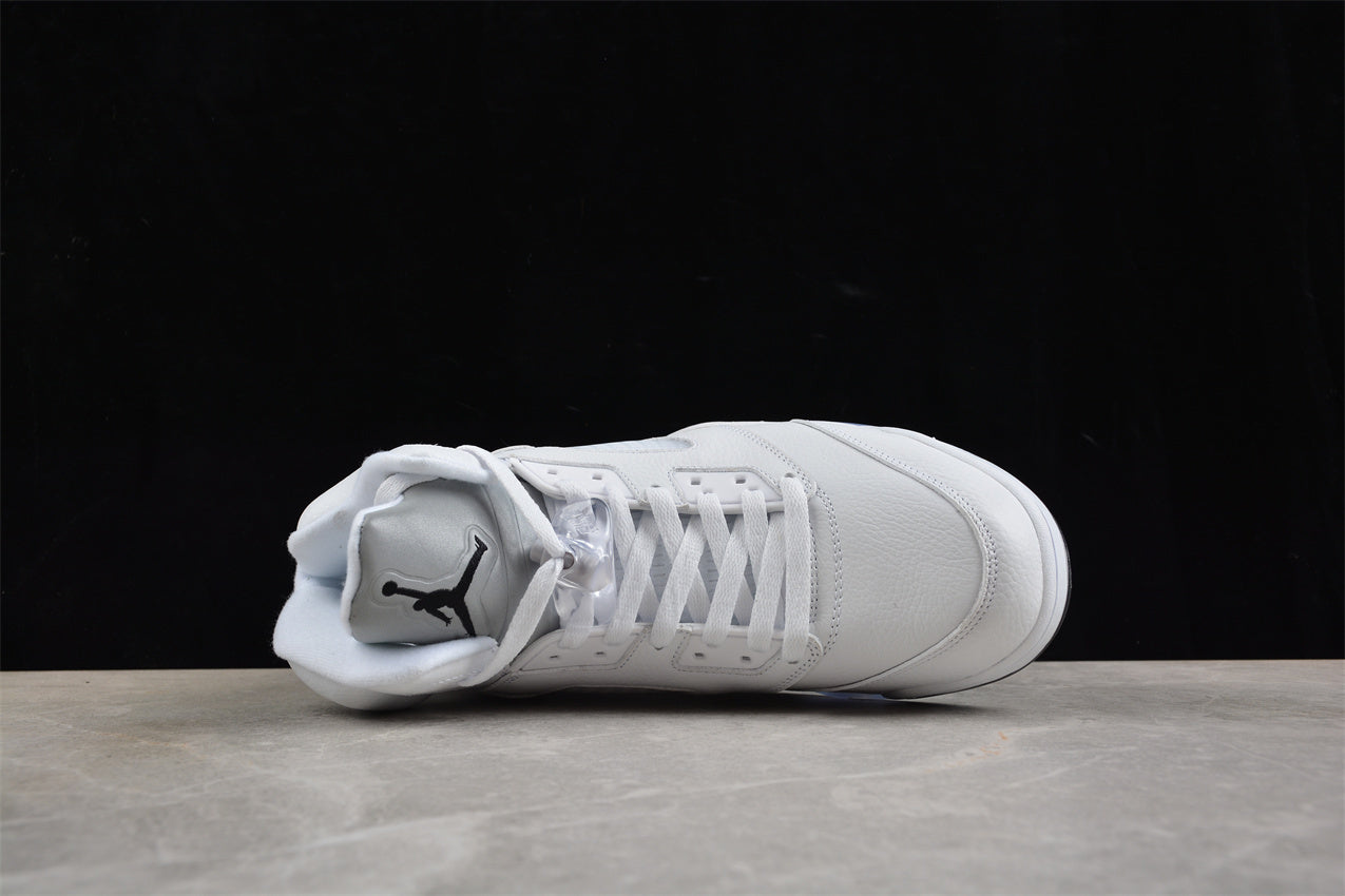 Air Jordan 5 Retro 'White Metallic