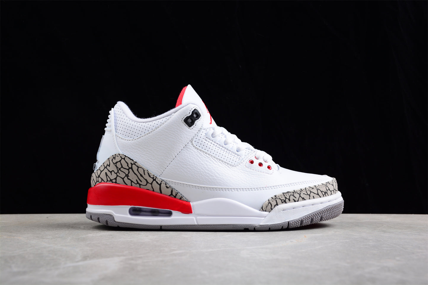 JORDAN 3 RETRO 'FIRE RED'