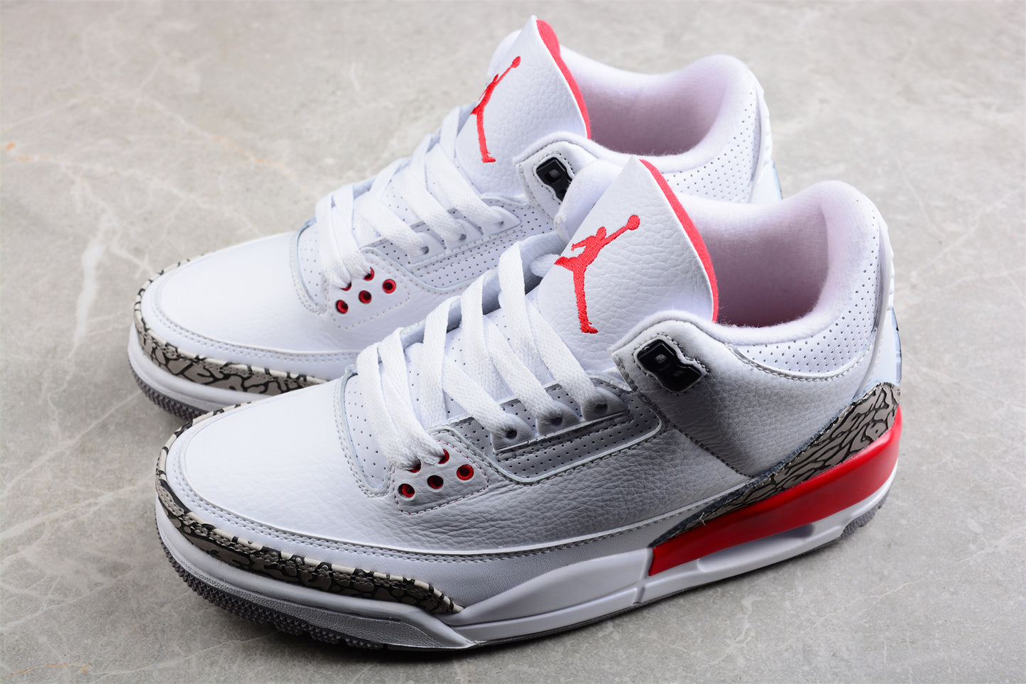 JORDAN 3 RETRO 'FIRE RED'