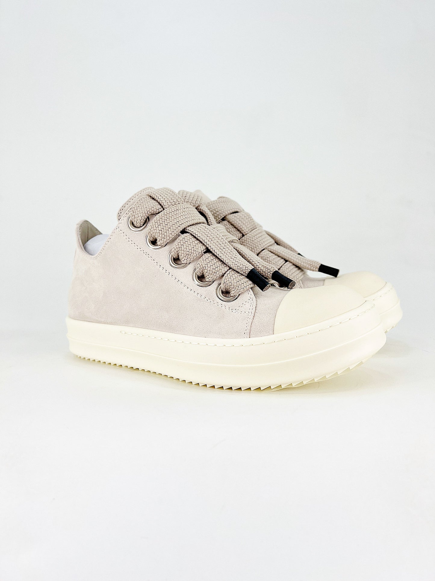 Rick Owen’s white jumbo lace