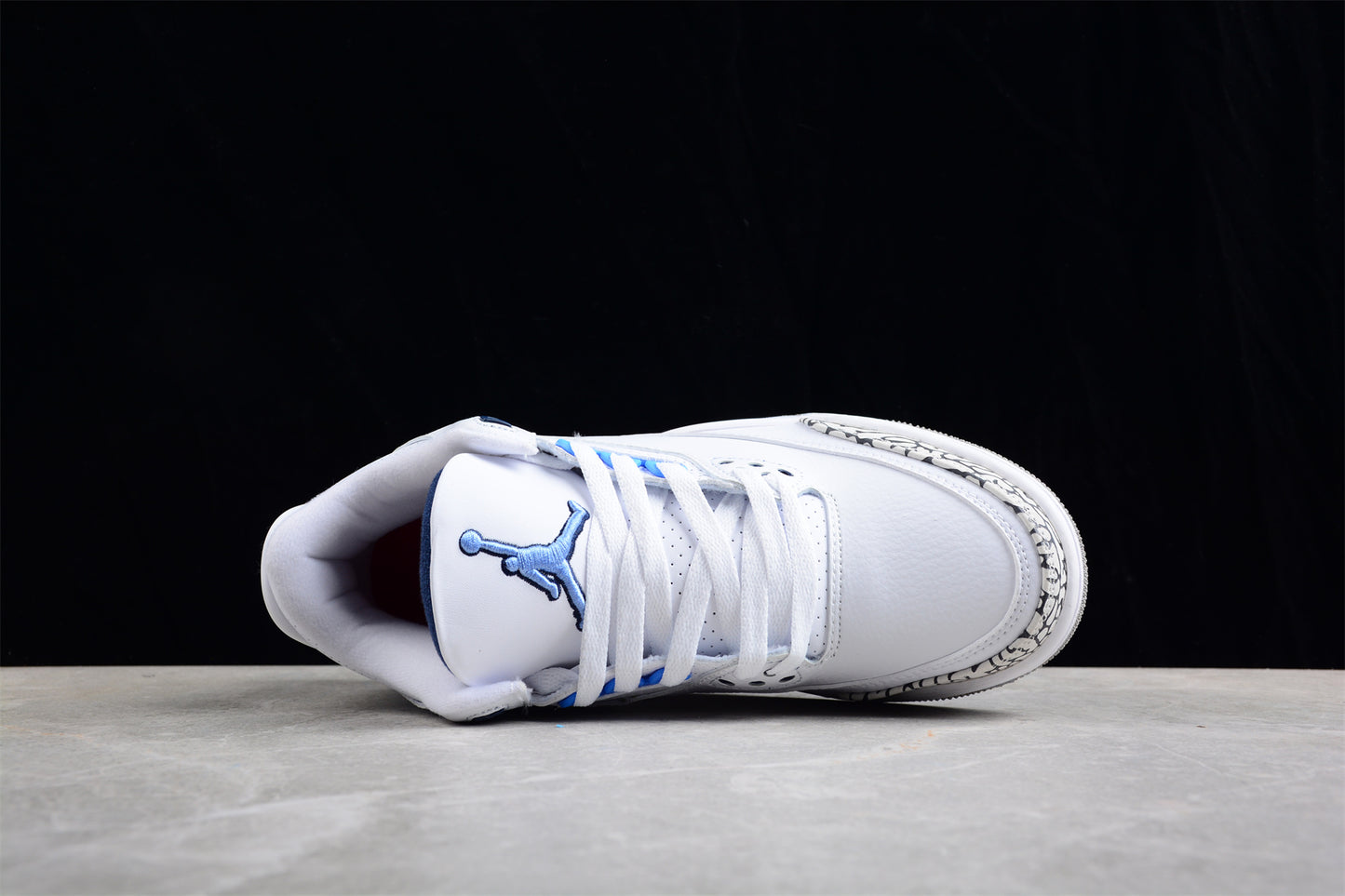 JORDAN 3 RETRO 'UNC'