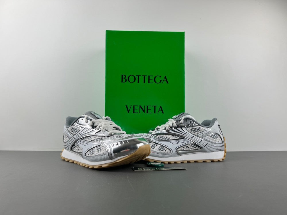 Bottega venta orbit silver and white