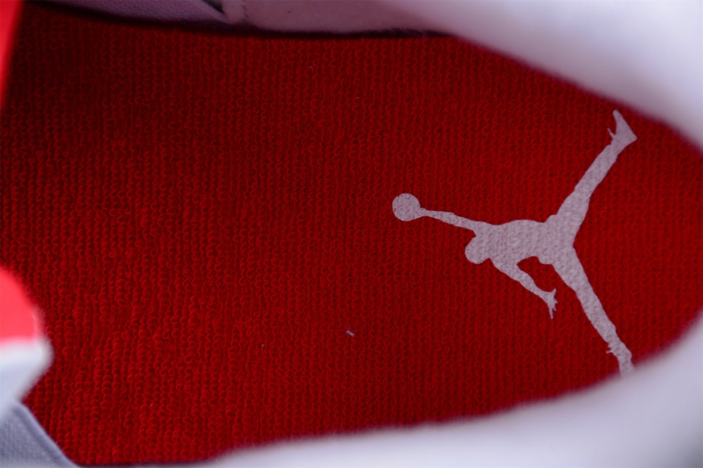 JORDAN 3 RETRO 'FIRE RED'