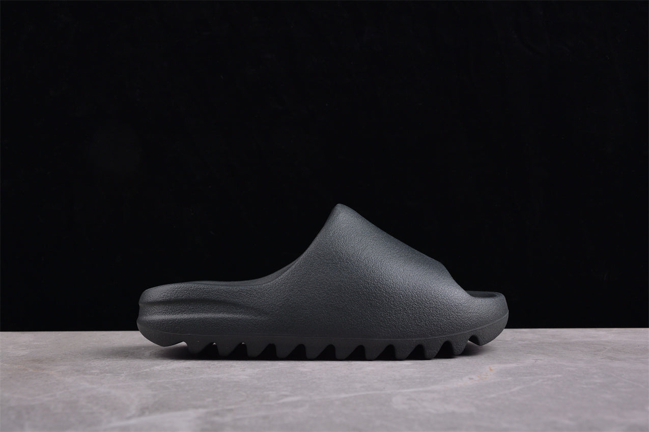 Yeezy slides black