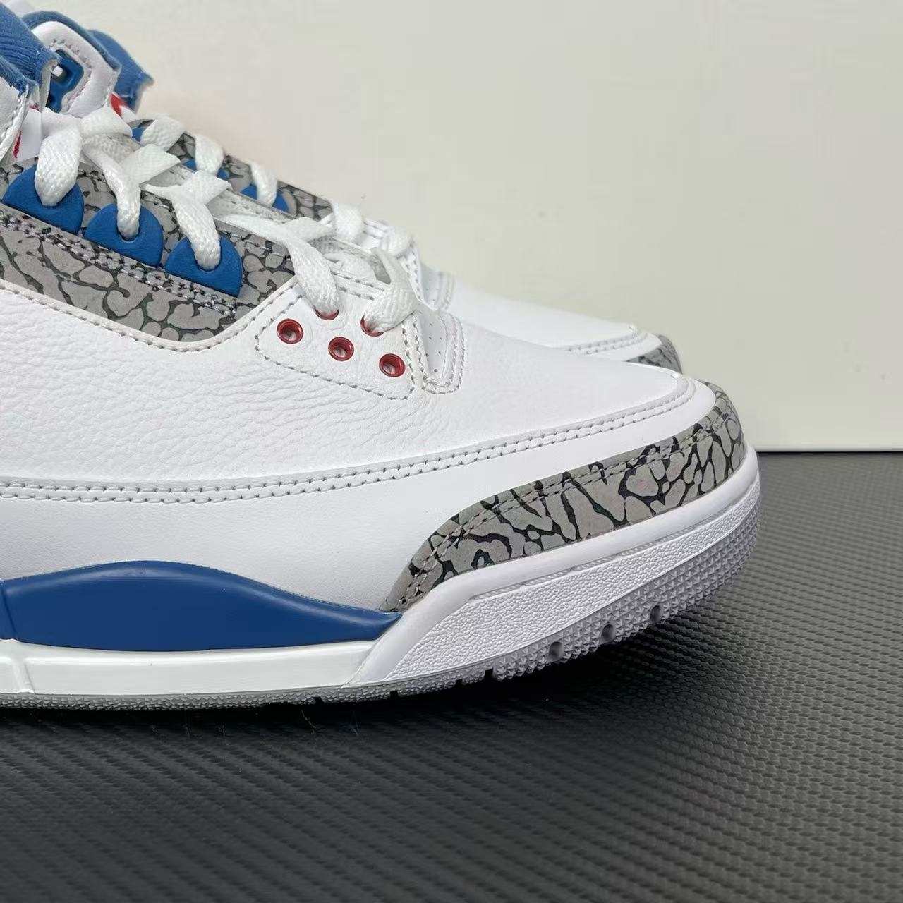 Air Jordan 3 'True Blue' 2026